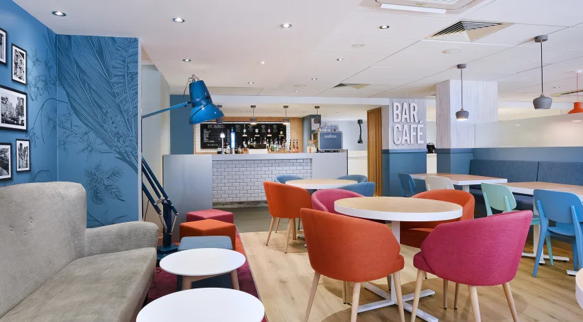 Travelodge | London Central Elephant and Castle hotel - London Central ...